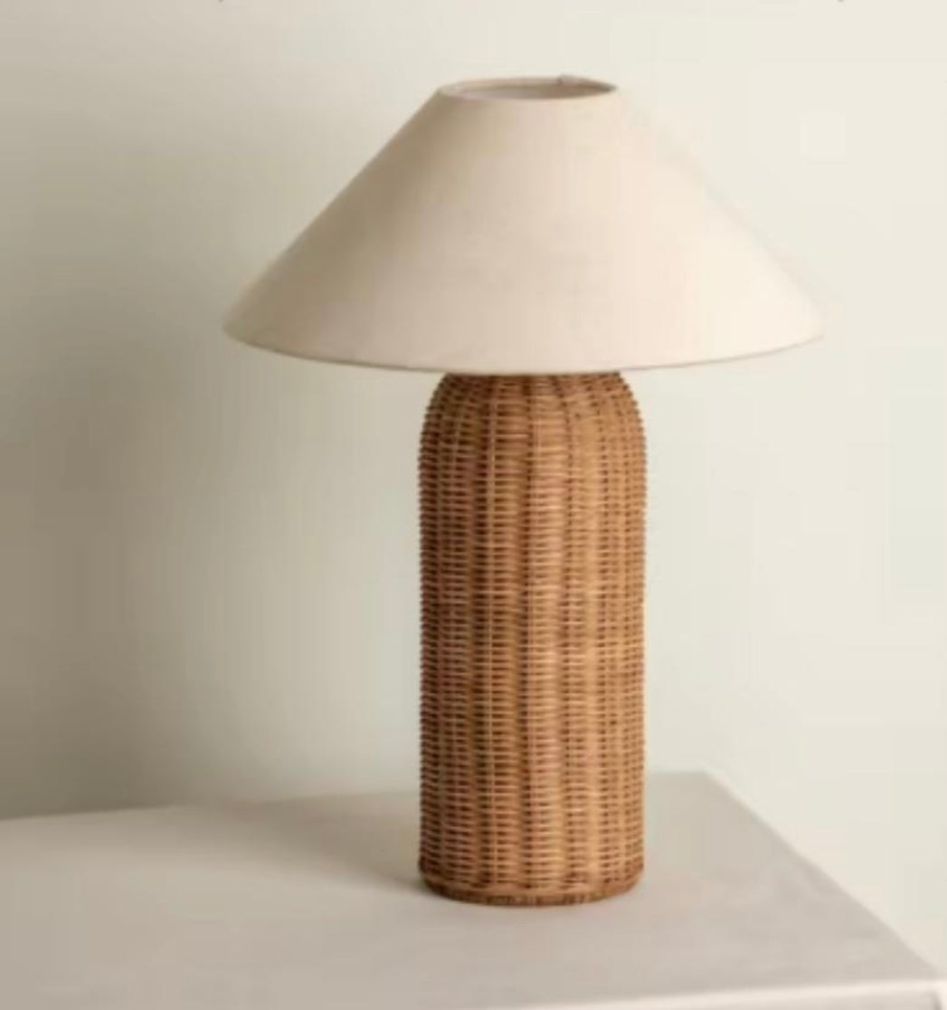 MODEL ALTO Bordslampa